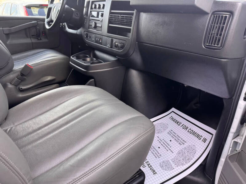 2021 Chevrolet Express 2500