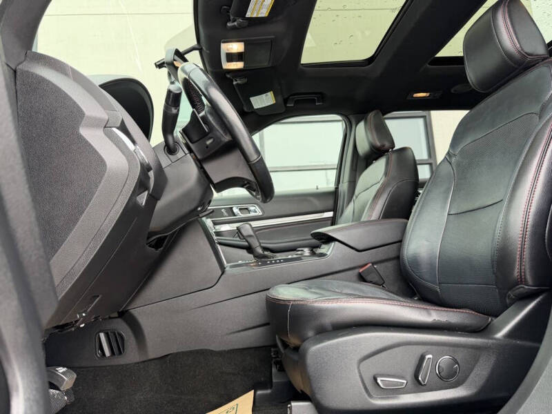 2018 Ford Explorer Sport