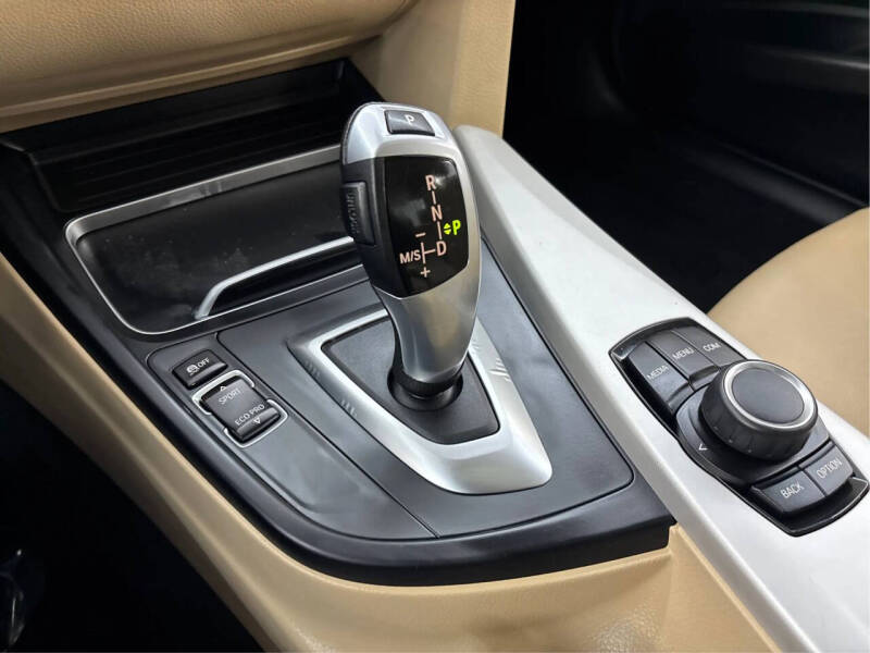 2018 BMW 3 Series 320i xDrive