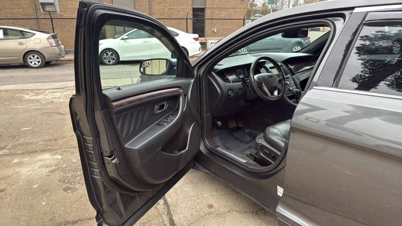 2016 Ford Taurus Limited