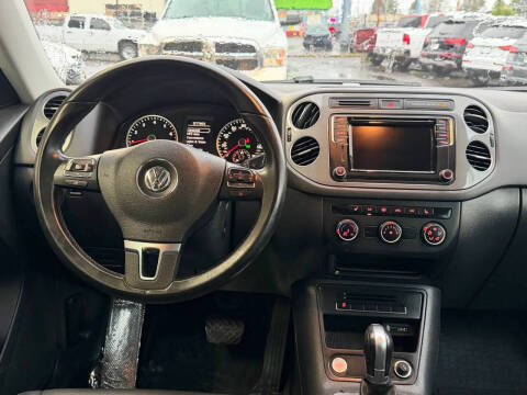 2017 Volkswagen Tiguan 2.0T Wolfsburg Edition 4Motion