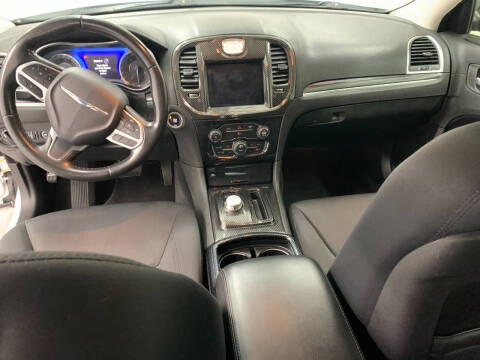 2019 Chrysler 300 Touring