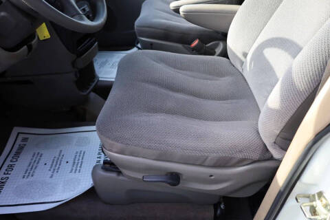2003 Dodge Grand Caravan SE