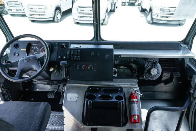 2020 Freightliner MT45 Chassis
