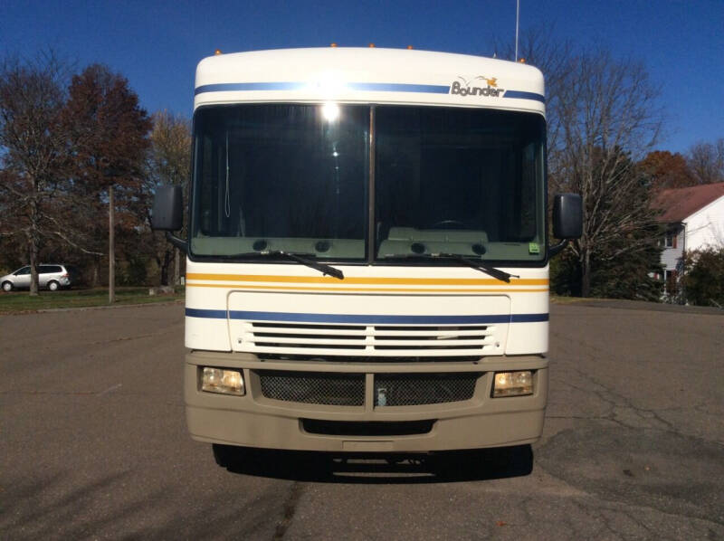 2003 Fleetwood Bounder