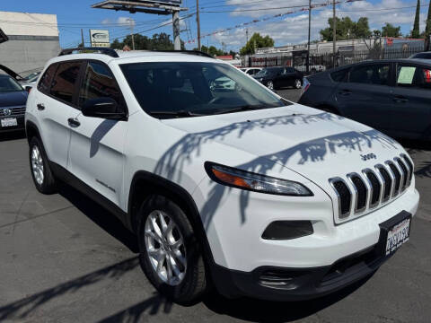 2017 Jeep Cherokee Sport