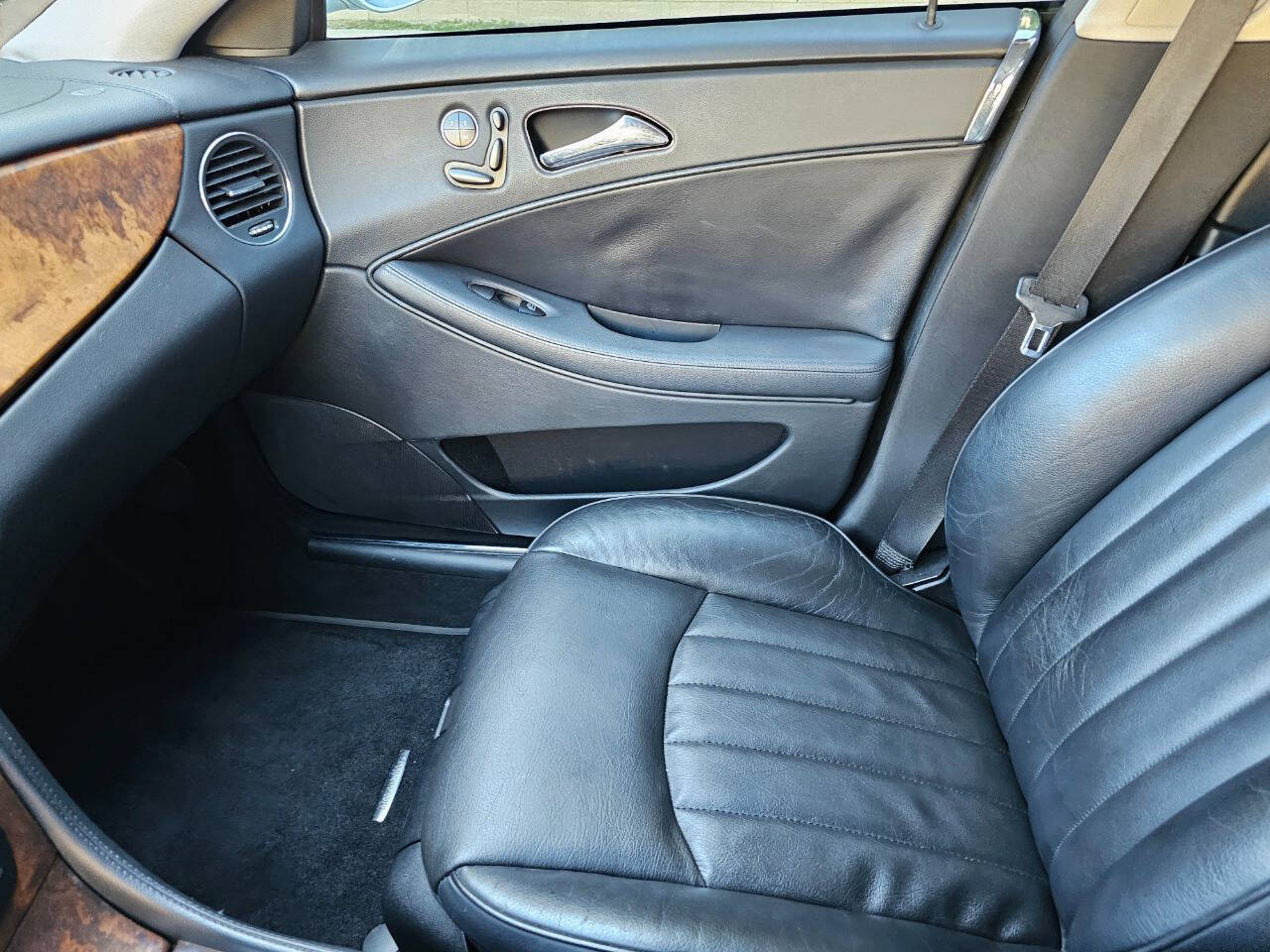 2006 Mercedes-Benz CLS 27