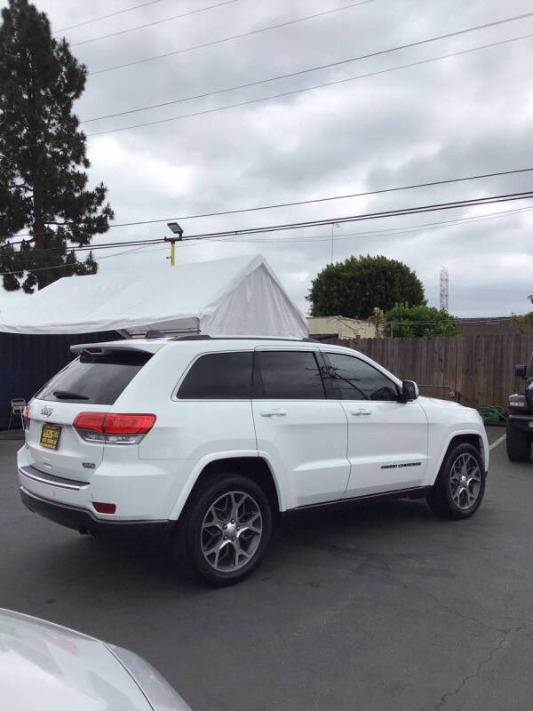 2018 Jeep Grand Cherokee Sterling Edition