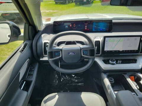 2027 Ford Expedition Active