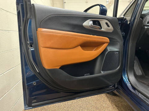 2024 Chrysler Pacifica Pinnacle