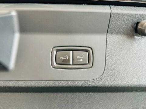 2022 Porsche Panamera 4 Platinum Edition