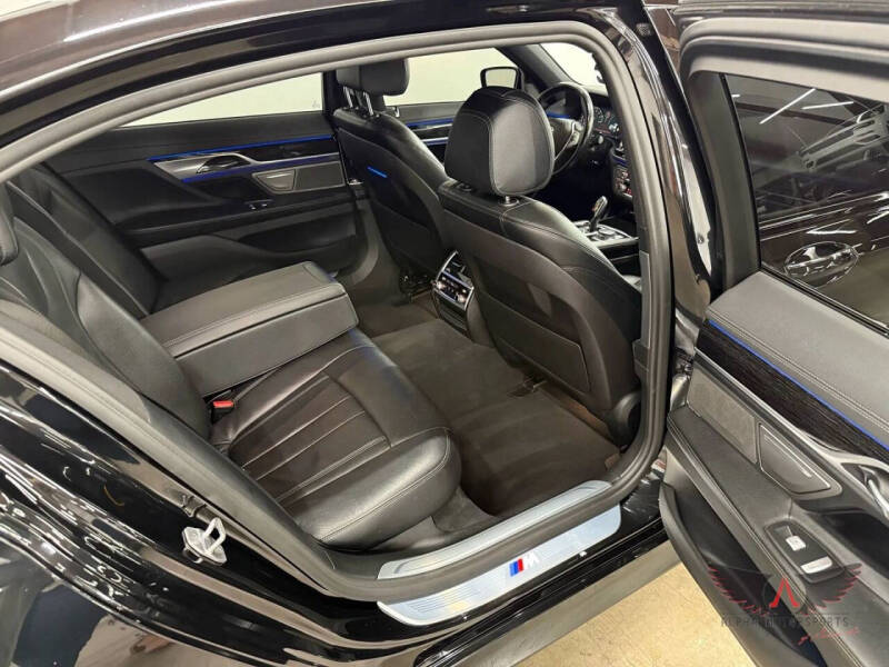 2018 BMW 7 Series 740i