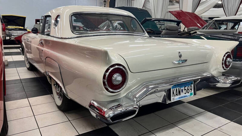 1957 Ford Thunderbird