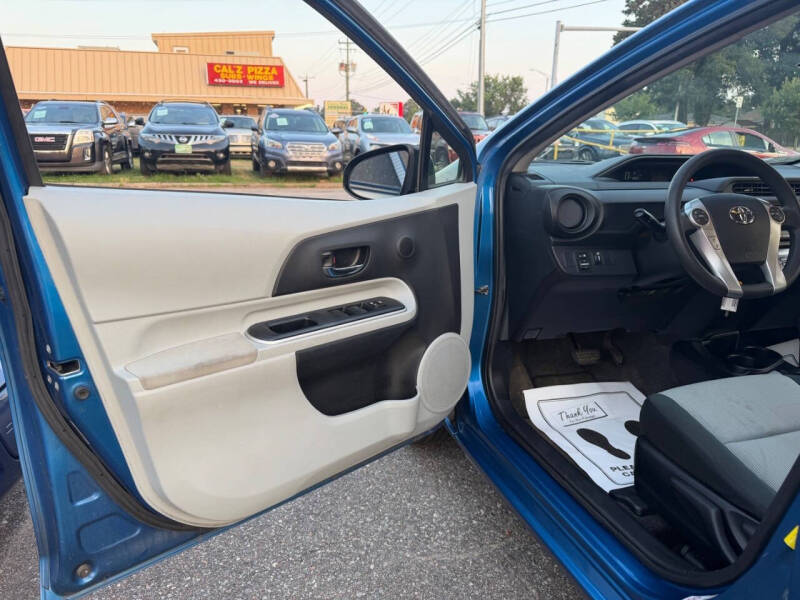 2014 Toyota Prius c Two