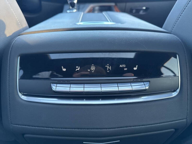 2023 Cadillac Escalade ESV Premium Luxury