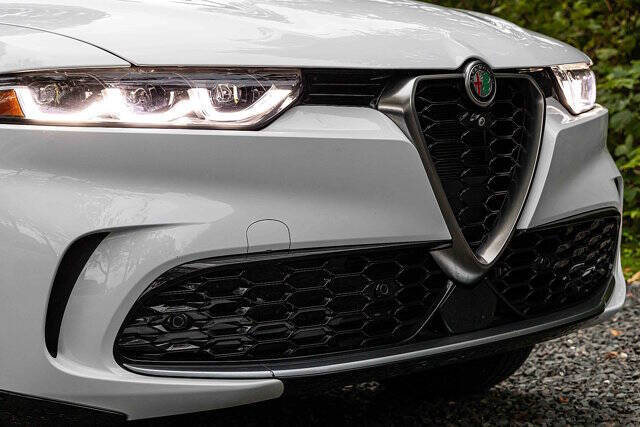 2024 Alfa Romeo Tonale Hybrid Ti