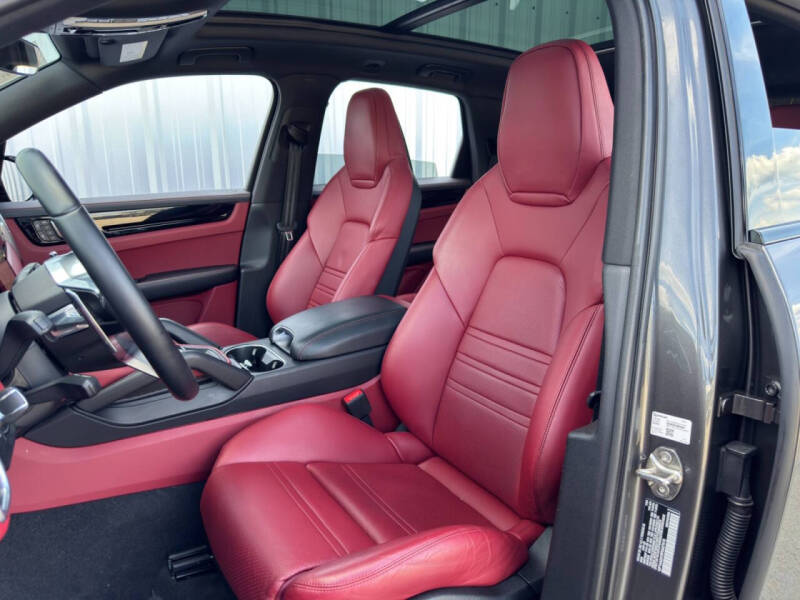 2023 Porsche Cayenne