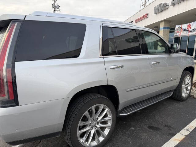2019 Cadillac Escalade Luxury
