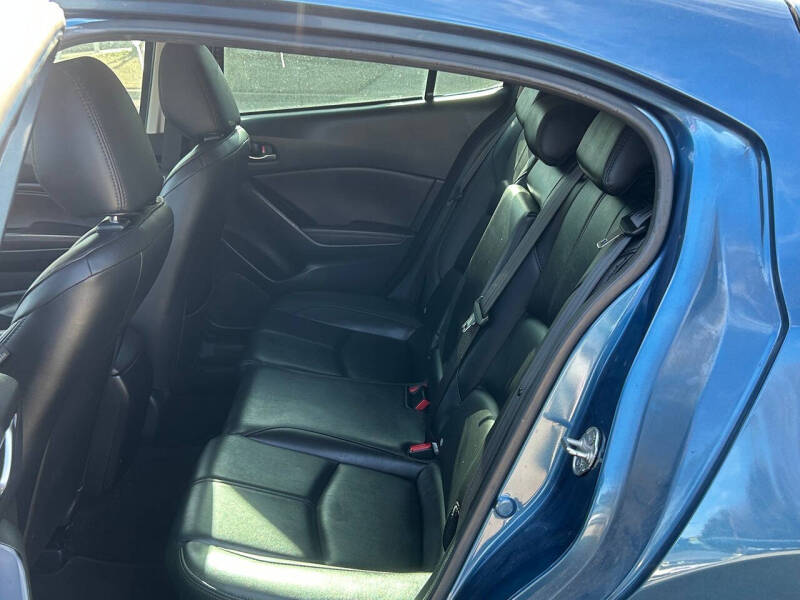 2018 Mazda MAZDA3 Touring