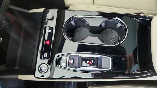 2025 Audi A6 Sportback e-tron quattro Prestige