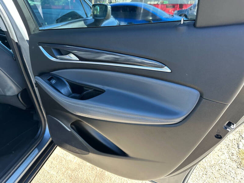 2020 Buick Enclave Essence