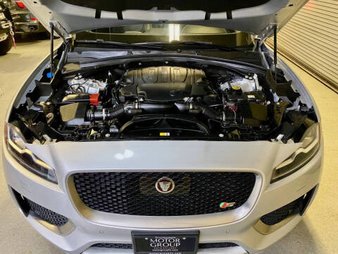 2019 Jaguar F-PACE S