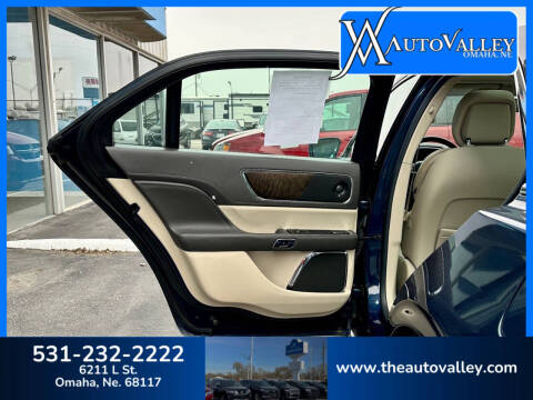 2017 Lincoln Continental Select