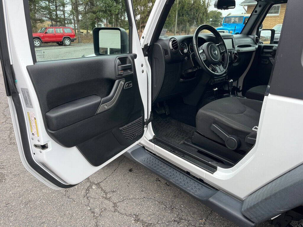 2017 Jeep Wrangler 27