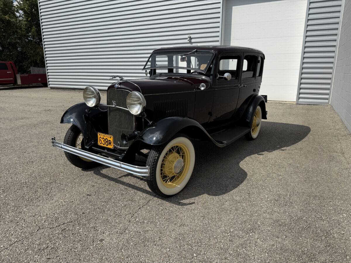 1932 Ford Model 18 86