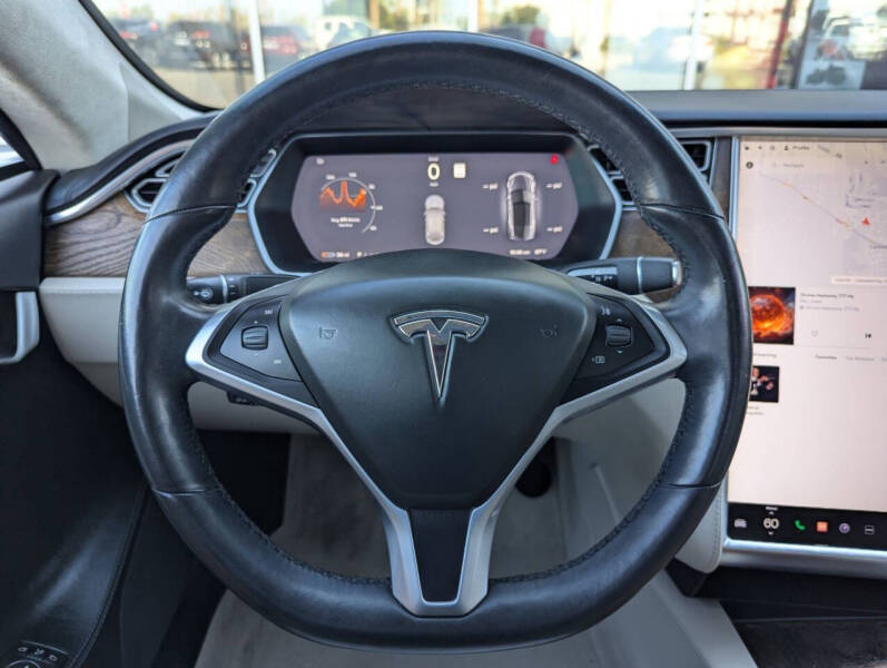 2017 Tesla Model S 75D