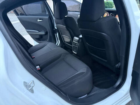 2016 Dodge Charger SXT