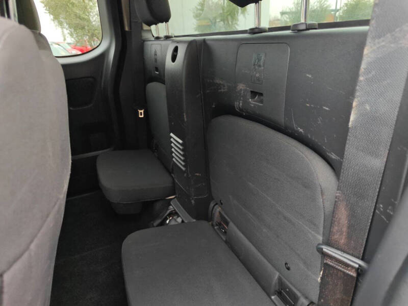 2023 Nissan Frontier S