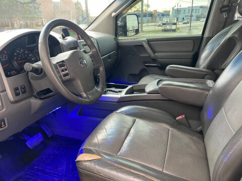 2006 Nissan Titan LE