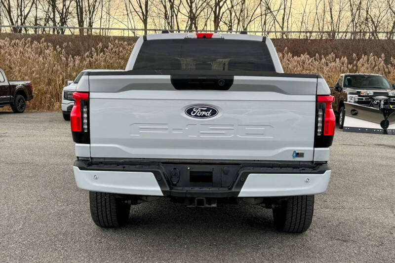 2025 Ford F-150 Lightning Flash