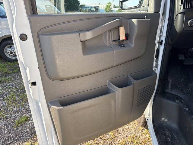 2025 GMC Savana 3500