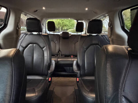2020 Chrysler Pacifica Touring L
