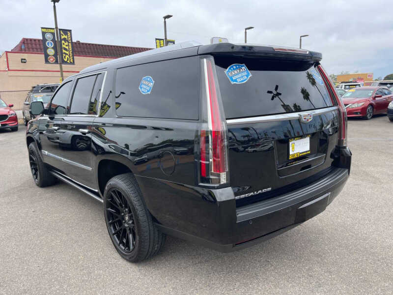 2018 Cadillac Escalade ESV Premium Luxury