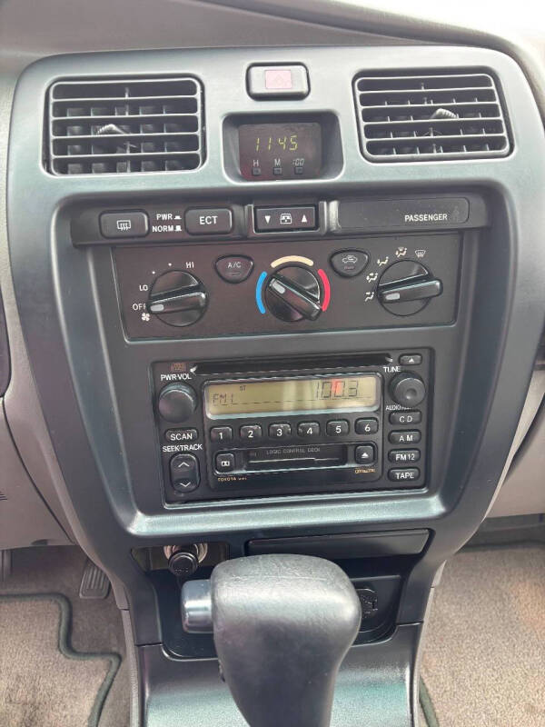2002 Toyota 4Runner SR5
