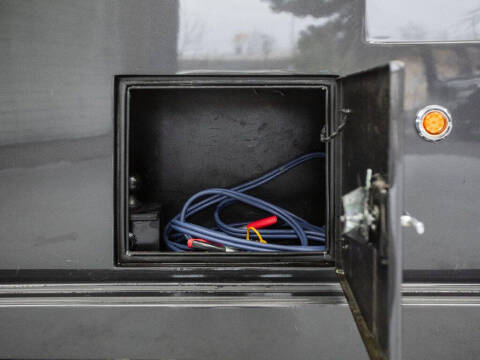 2018 Freightliner M2 106