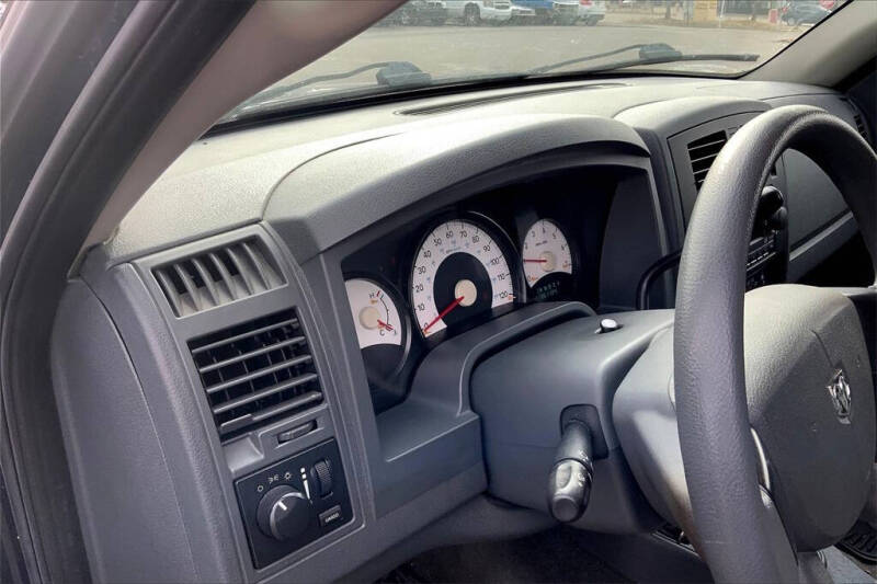2005 Dodge Dakota ST