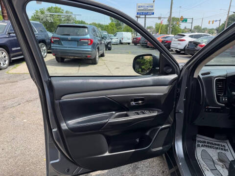2020 Mitsubishi Outlander SE