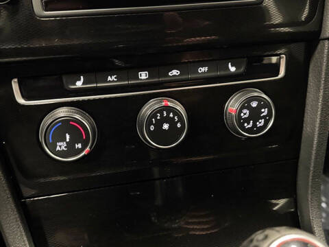 2017 Volkswagen Golf GTI S