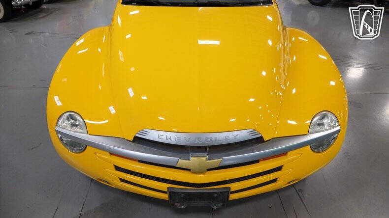 2004 Chevrolet SSR LS