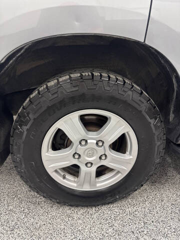 2013 Toyota Sequoia SR5