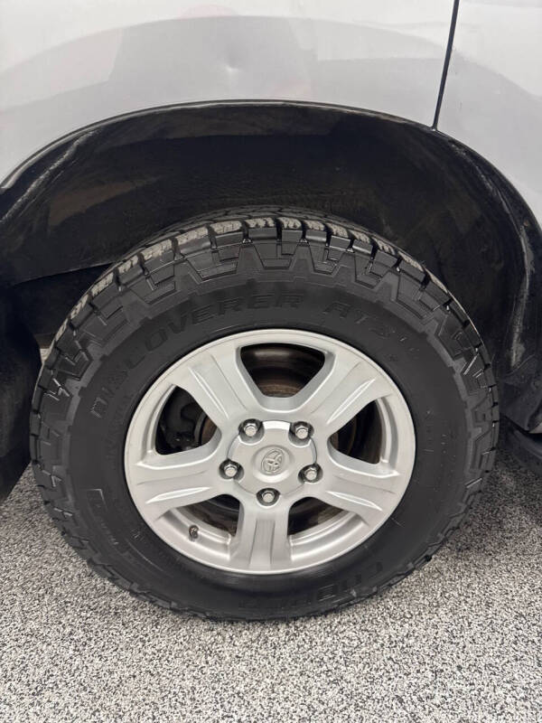 2013 Toyota Sequoia SR5