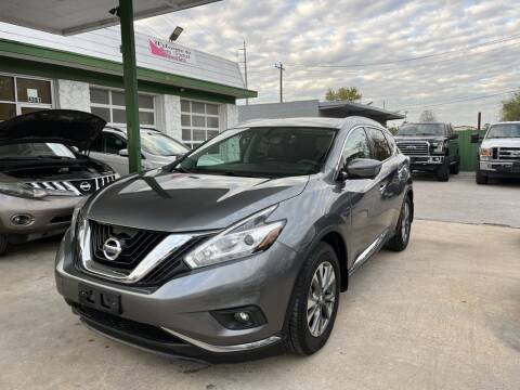 2015 Nissan Murano for sale at Auto Outlet Inc. in Houston TX