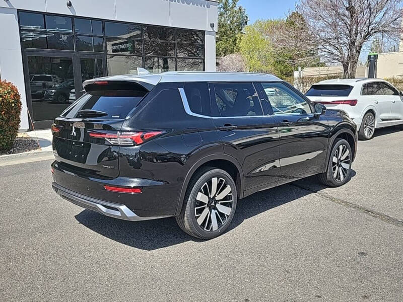 2025 Mitsubishi Outlander SEL Platinum Edition