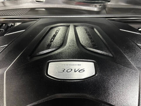 2022 Porsche Cayenne Platinum Edition