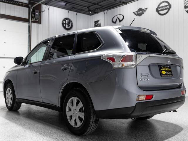 2014 Mitsubishi Outlander ES