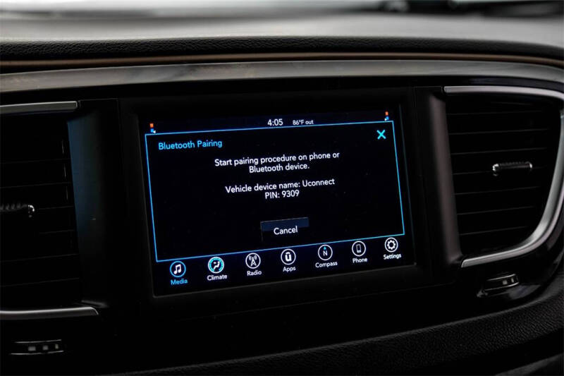 2020 Chrysler Voyager LXi